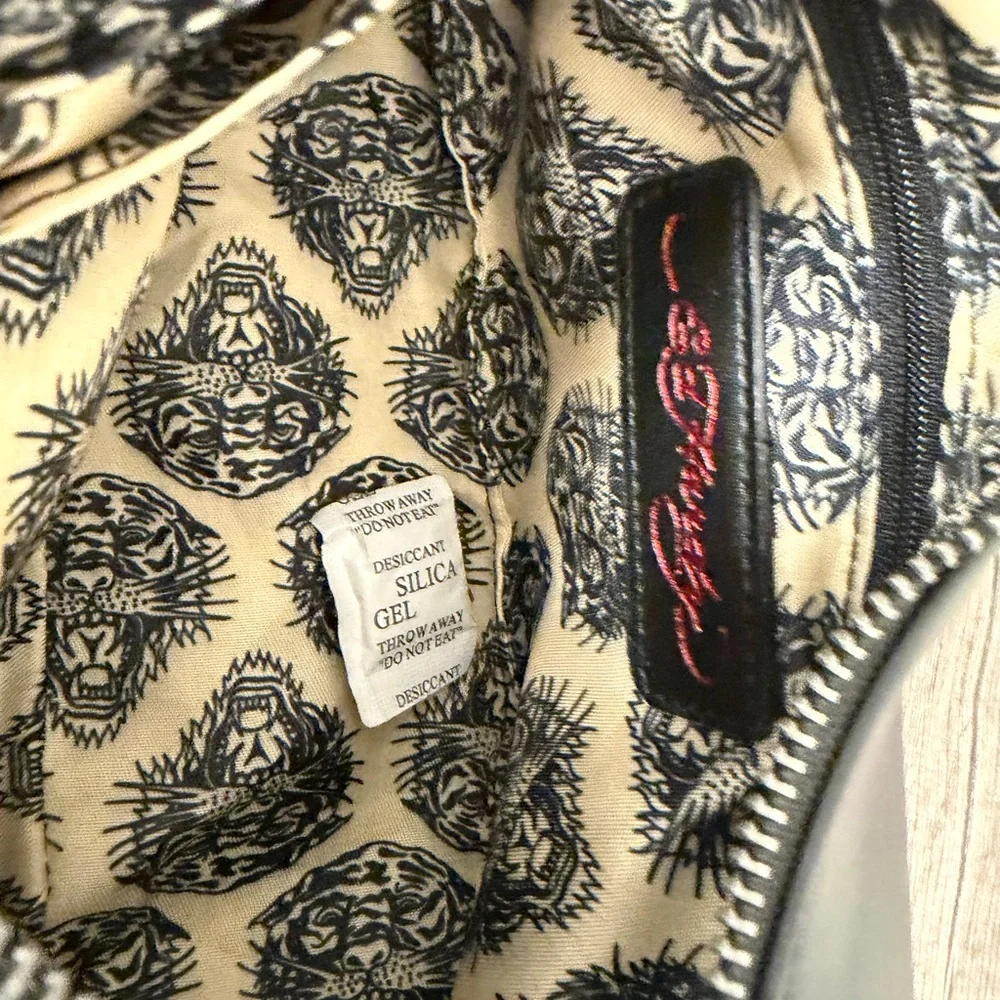Ed Hardy Black and Pink Skull Tattoo Shoulder Bag NWT Purse - Picture 6 of 6
